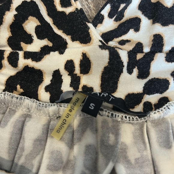 Tart Women's Flowy Leopard Animal Print V-Neck Empire Stretch Maxi Dress Size S - Picture 5 of 6